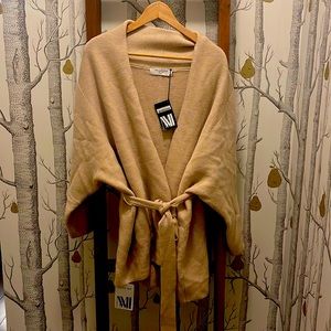 Exceptionally beautiful MM LaFleur Dolman Sweater